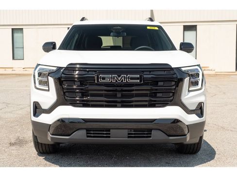 New 2027 GMC Terrain Elevation w/ Elevation Premium Package FWD image 3