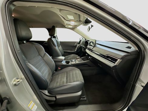 Used 2024 Mitsubishi Outlander SE image 34