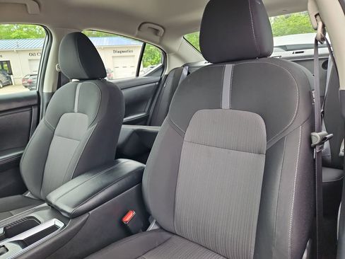 Used 2025 Nissan Sentra SV FWD image 21