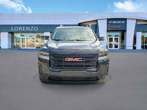 Used 2023 GMC Acadia SLE w/ Driver Convenience Package FWD image 2