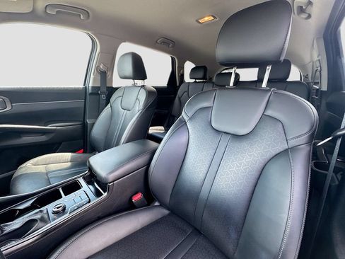 Certified 2023 Kia Sorento S AWD/4WD image 24