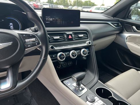 Used 2023 Genesis G70 2.0T AWD/4WD image 34