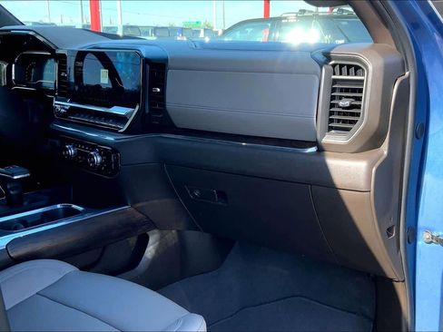 Used 2024 GMC Sierra 1500 SLT w/ SLT Premium Plus Package image 19