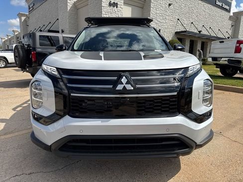 New 2026 Mitsubishi Outlander Trail Edition image 2