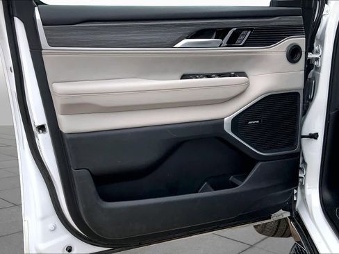 Used 2024 Jeep Wagoneer Series II w/ Flexible Seating Group RWD image 22