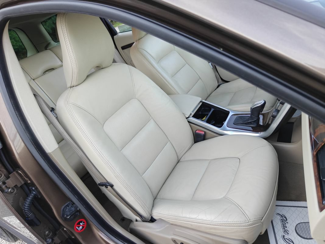 Used 2013 Volvo XC70 T6 AWD/4WD image 19