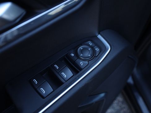 Used 2024 GMC Sierra 1500 SLT image 25