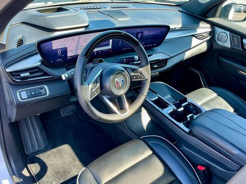 Used 2025 Buick Enclave Avenir w/ Super Cruise Package image 37