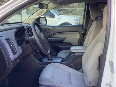 Used 2022 Chevrolet Colorado W/T image 11