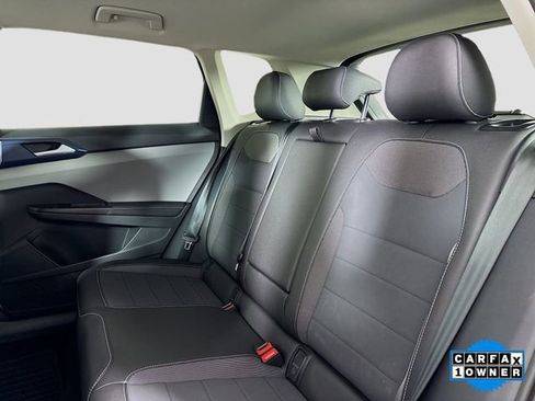 Used 2024 Volkswagen Taos SE image 23