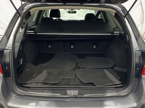 Used 2018 Subaru Outback 2.5i Premium image 4