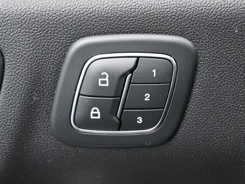 Used 2020 Ford Escape Titanium w/ Titanium Premium Package 2.0 image 14