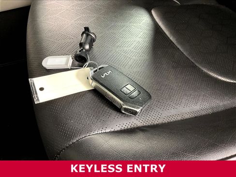 Certified 2022 Kia Carnival LX FWD image 35