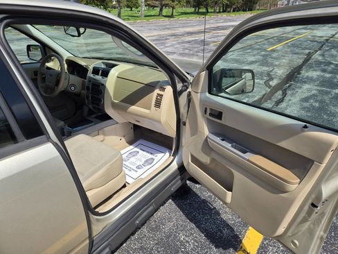 Used 2012 Ford Escape XLT image 23