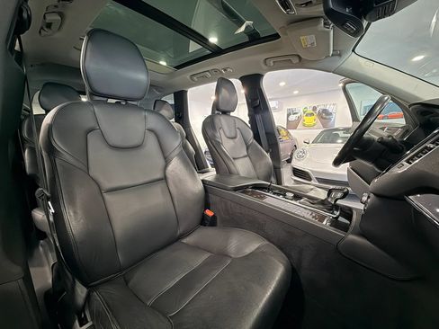 Used 2019 Volvo XC90 T5 Momentum FWD image 20