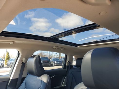 Certified 2023 Lincoln Nautilus Reserve image 11