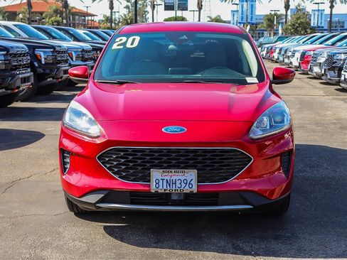 Used 2020 Ford Escape SE image 2