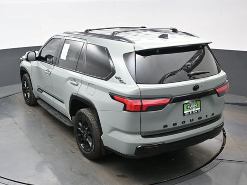 Used 2024 Toyota Sequoia Platinum image 37
