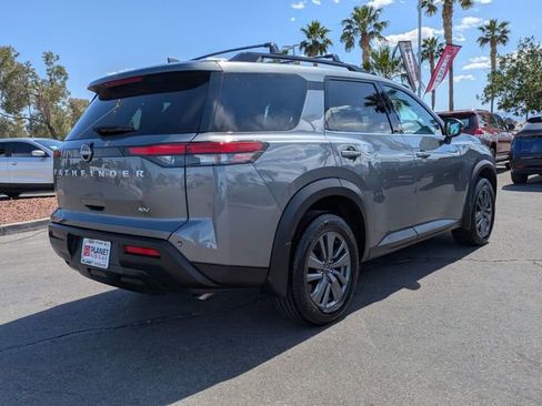 Certified 2023 Nissan Pathfinder SV w/ SV Premium Package FWD image 7