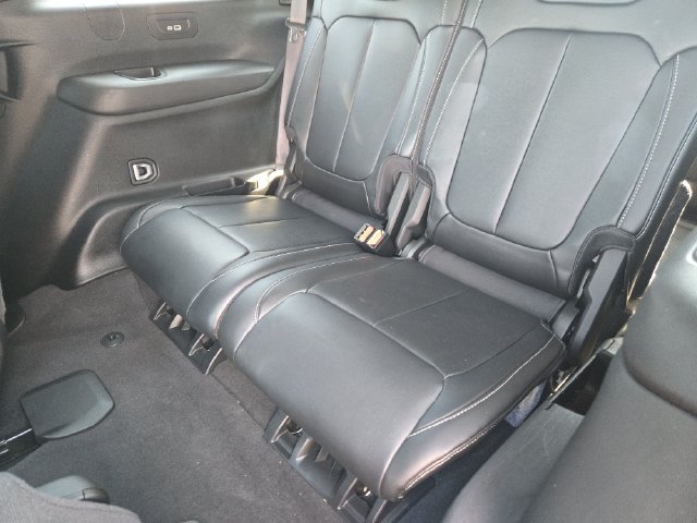 Used 2024 Jeep Grand Cherokee L Limited w/ Trailer Tow Package AWD/4WD image 21