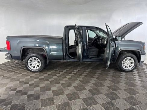 Used 2017 GMC Sierra 1500 SLE w/ SLE Value Package AWD/4WD image 16