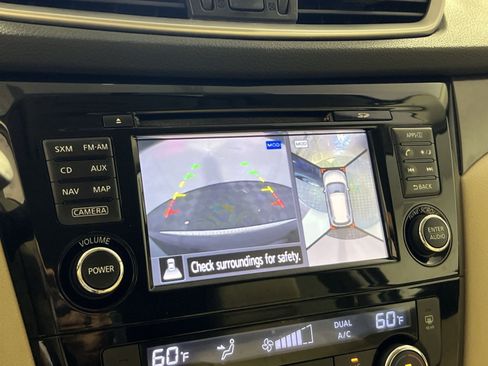 Used 2014 Nissan Rogue SV w/ SV Premium Package FWD image 19
