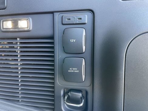 New 2025 Ford Expedition Active image 47