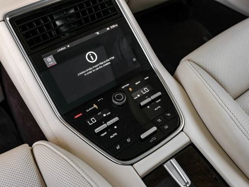 Used 2018 Porsche Panamera Turbo image 37