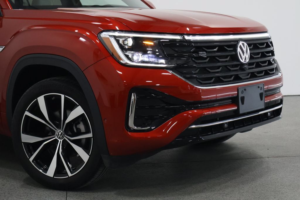 Used 2024 Volkswagen Atlas Cross Sport SEL Premium R-Line AWD/4WD image 3