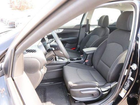 Used 2023 Kia Forte LX FWD image 8