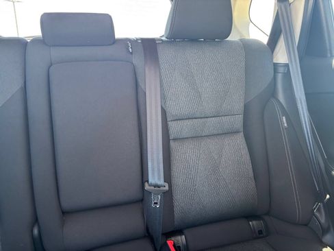 Used 2025 Nissan Rogue SV FWD image 38
