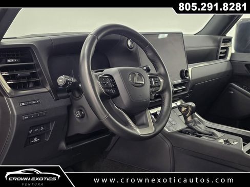 Used 2025 Lexus GX 550 w/ Accessory Package (2T) AWD/4WD image 25