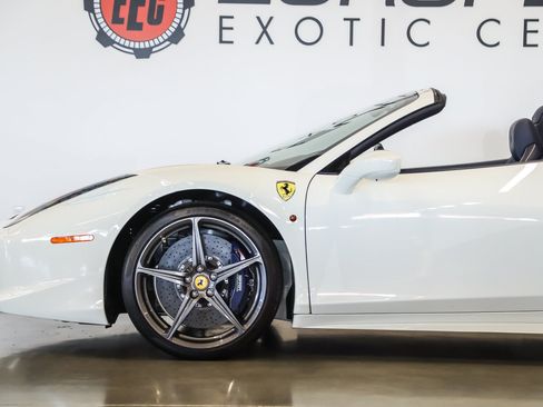 Used 2015 Ferrari 458 Spider RWD image 17