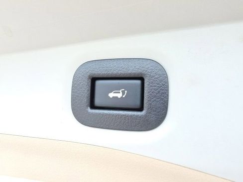 Used 2015 Nissan Rogue SL w/ SL Premium Package FWD image 15