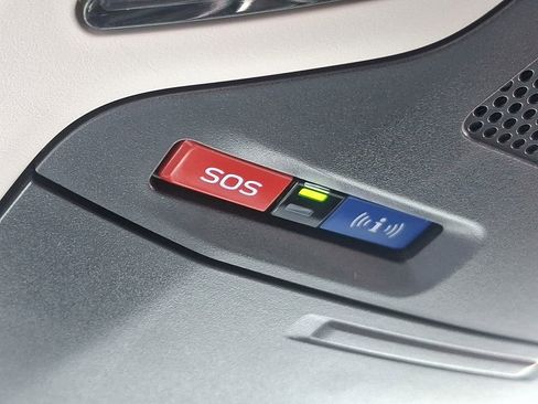 Certified 2025 Subaru Outback Premium image 20