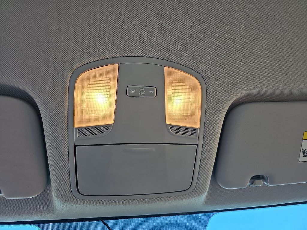Used 2019 Hyundai Elantra SE FWD image 29