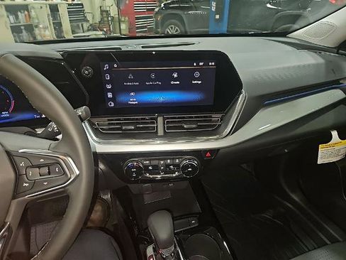 New 2026 Chevrolet Trax LT w/ Driver Confidence Package FWD image 13
