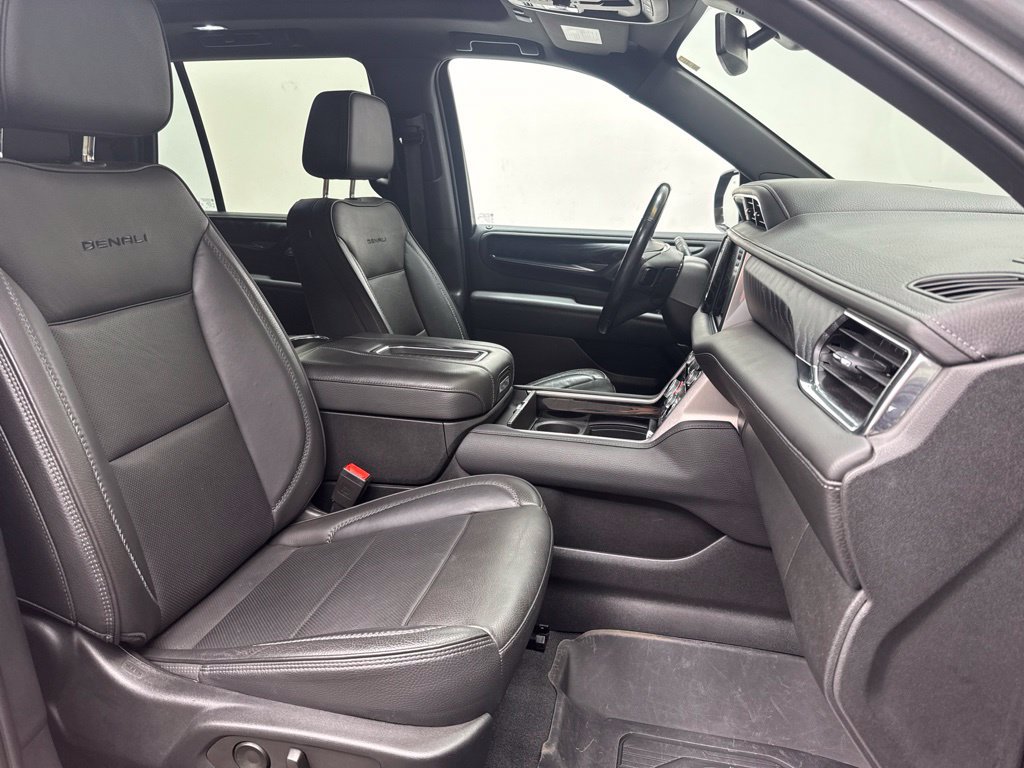 Used 2022 GMC Yukon Denali AWD/4WD image 26