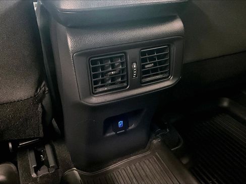 Used 2025 Toyota RAV4 LE image 32