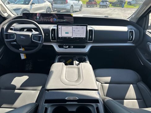 New 2026 Ford Expedition Active RWD image 13