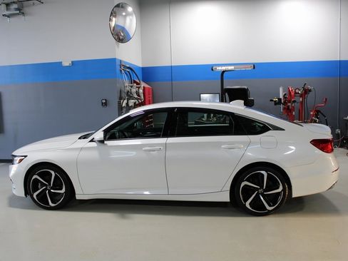Used 2019 Honda Accord Sport image 16