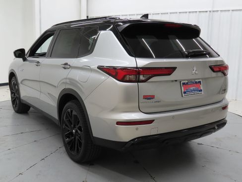 New 2025 Mitsubishi Outlander SEL Black Edition image 5