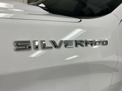 Used 2023 Chevrolet Silverado 1500 Custom AWD/4WD image 25
