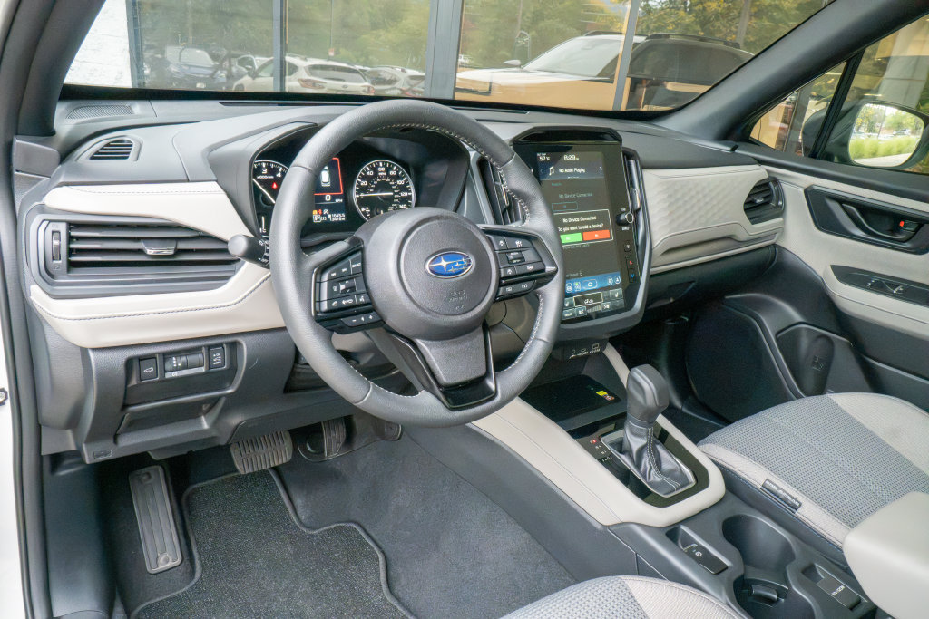 Certified 2025 Subaru Forester Premium AWD/4WD image 9