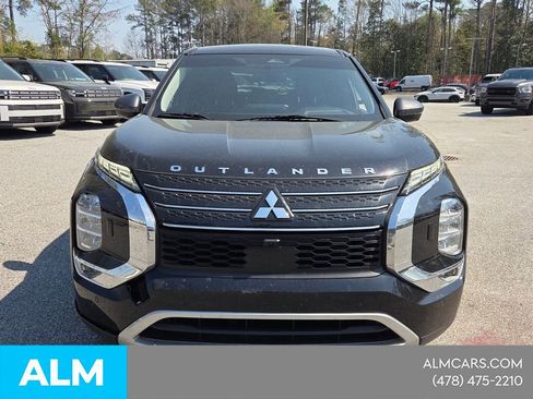 Used 2022 Mitsubishi Outlander SE AWD/4WD image 3