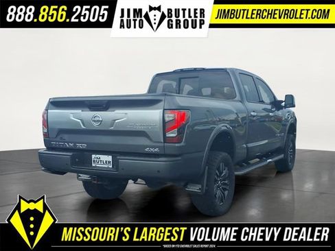 Used 2021 Nissan Titan Platinum Reserve w/ Moonroof Package AWD/4WD image 25