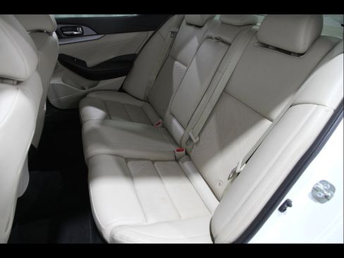 Used 2017 Nissan Maxima 3.5 SL image 19