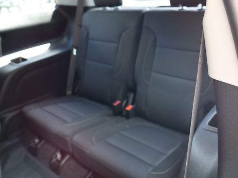 Used 2023 GMC Acadia SLE w/ Driver Convenience Package FWD image 46