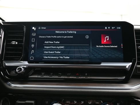 Used 2024 GMC Sierra 3500 SLT w/ SLT Convenience Package image 33