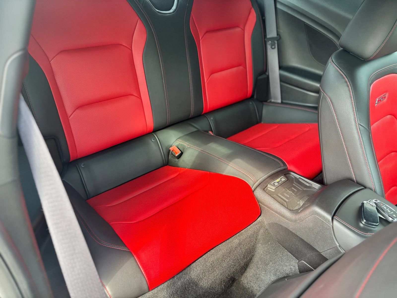 Used 2016 Chevrolet Camaro SS RWD image 19